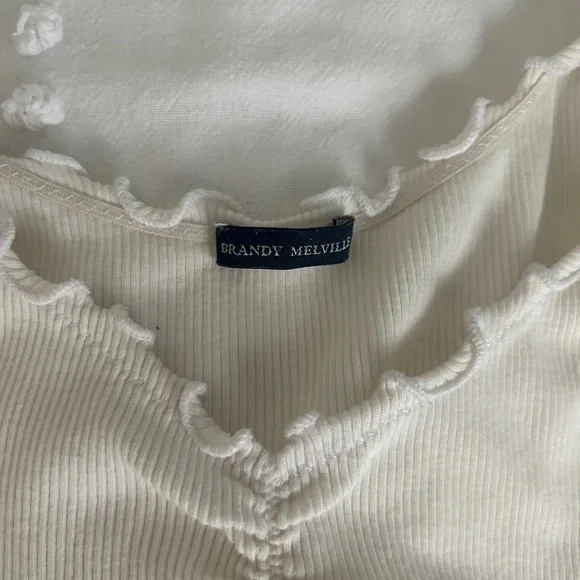 Brandy Melville White Sleeveless Top - Picture 2 of 4